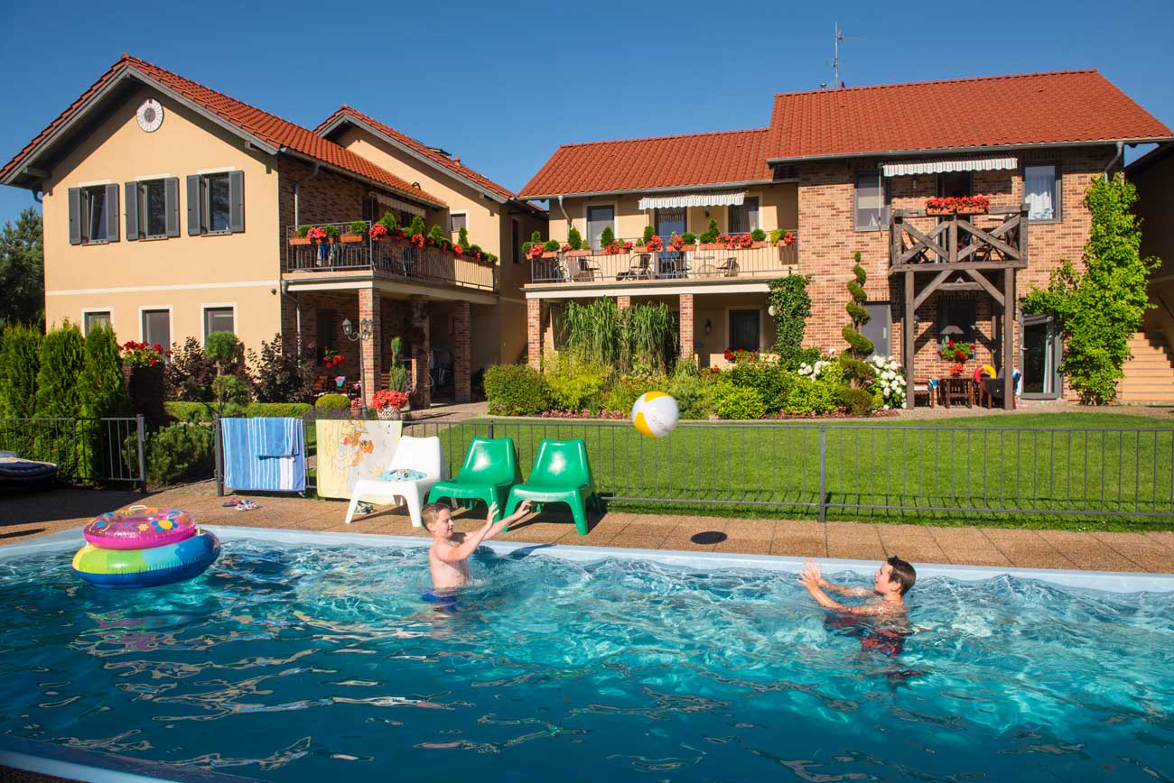 atrakcje-dla-dzieci-kolobrzeg-grzybowo-podgrzewany-basen-01