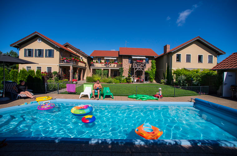 atrakcje-kolobrzeg-grzybowo-podgrzewany-basen-02